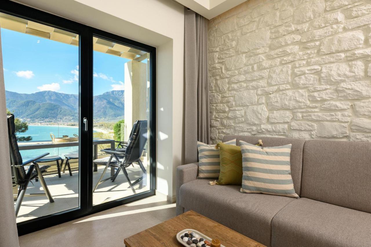 Ferienwohnung Archetypo Luxury Living Chrisi Ammoudia Exterior foto